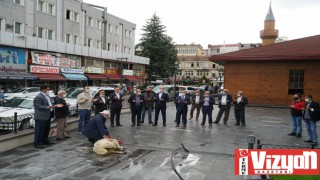 Açılışı yapılan Terme Pazar Cami’nde ilk cuma namazı kılındı