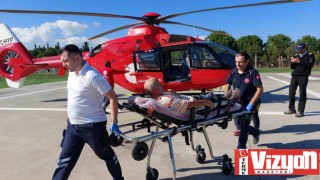 Kalp krizi geçiren yaşlı adamın yardımına ambulans helikopter yetişti