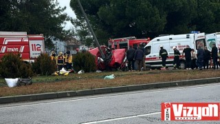 Kaza yapan araçta sıkışan ağır yaralı 1 saat sonra kurtarıldı