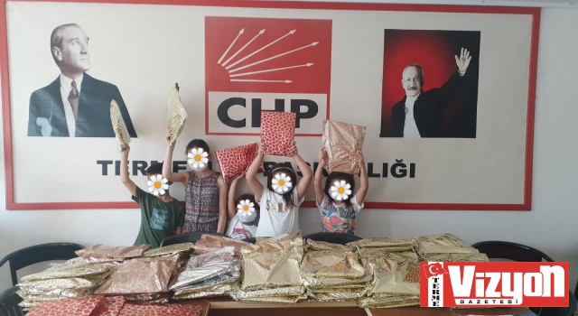 CHP Terme’den öğrencilere ücretsiz kırtasiye ürünleri