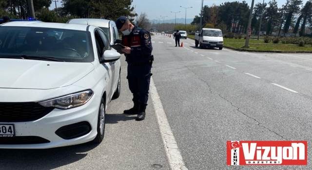 Terme’de temaslı kişi trafikte jandarmaya yakalandı