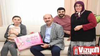 Bebeklerin ilk hediyeleri Başkan Kılıç'tan